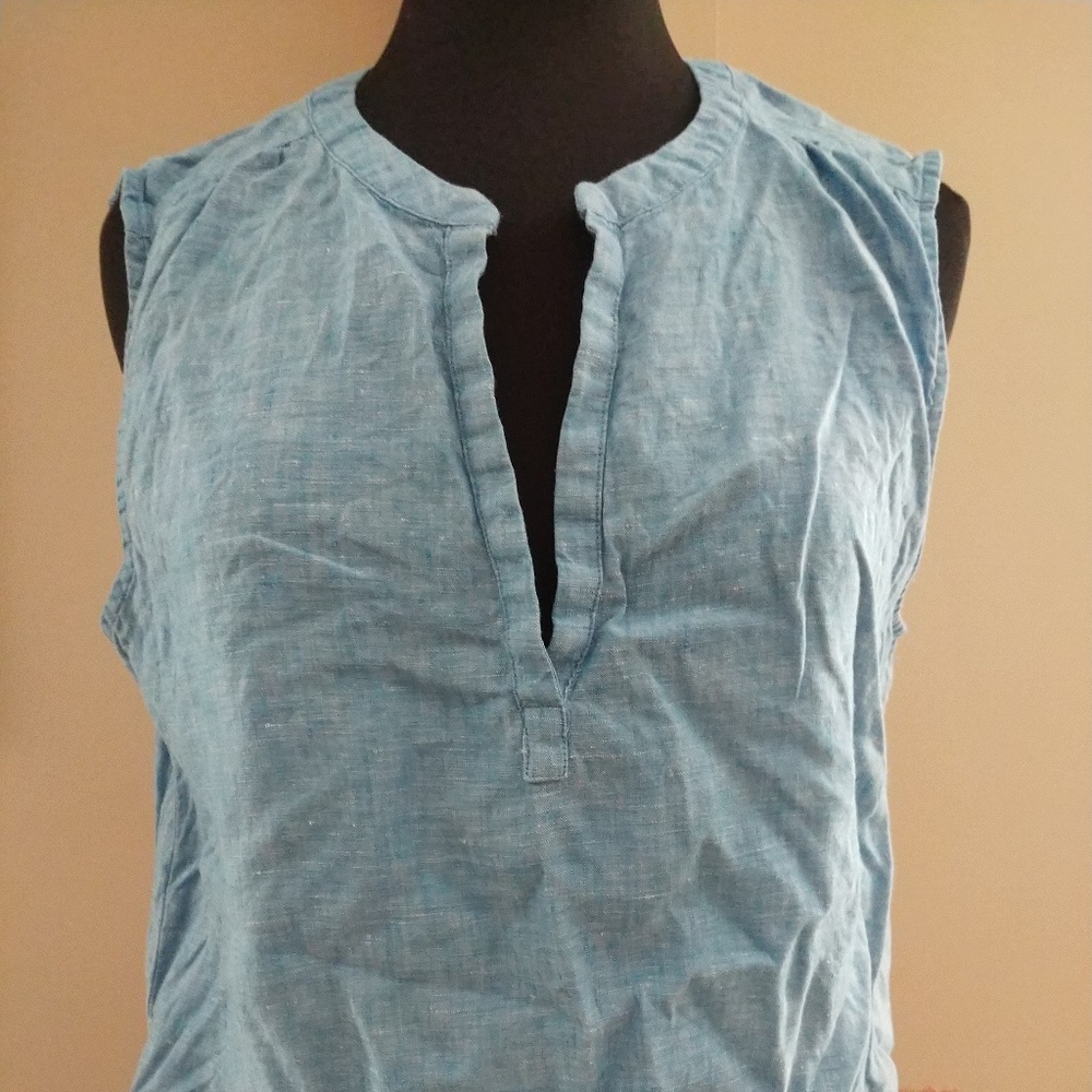 Vineyard Vines linen tank